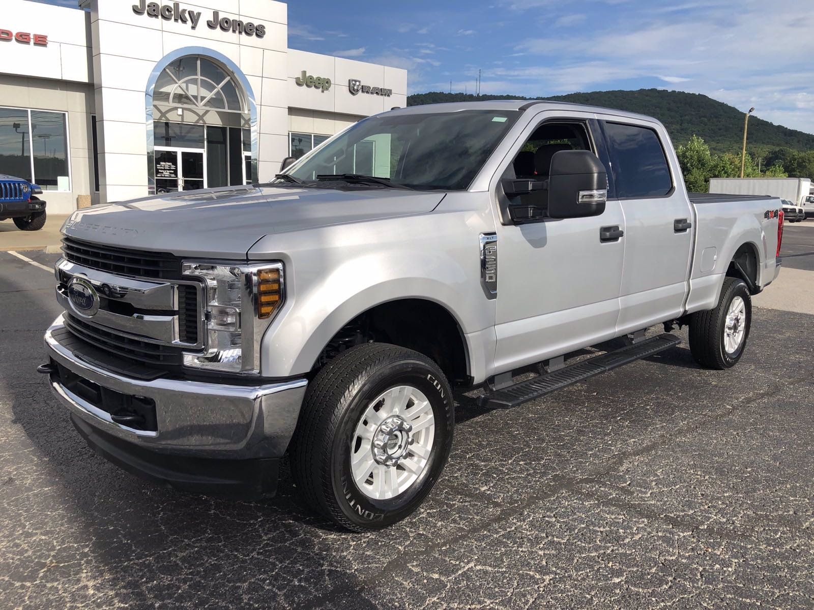 Pre-Owned 2019 Ford Super Duty F-250 SRW XLT 4WD