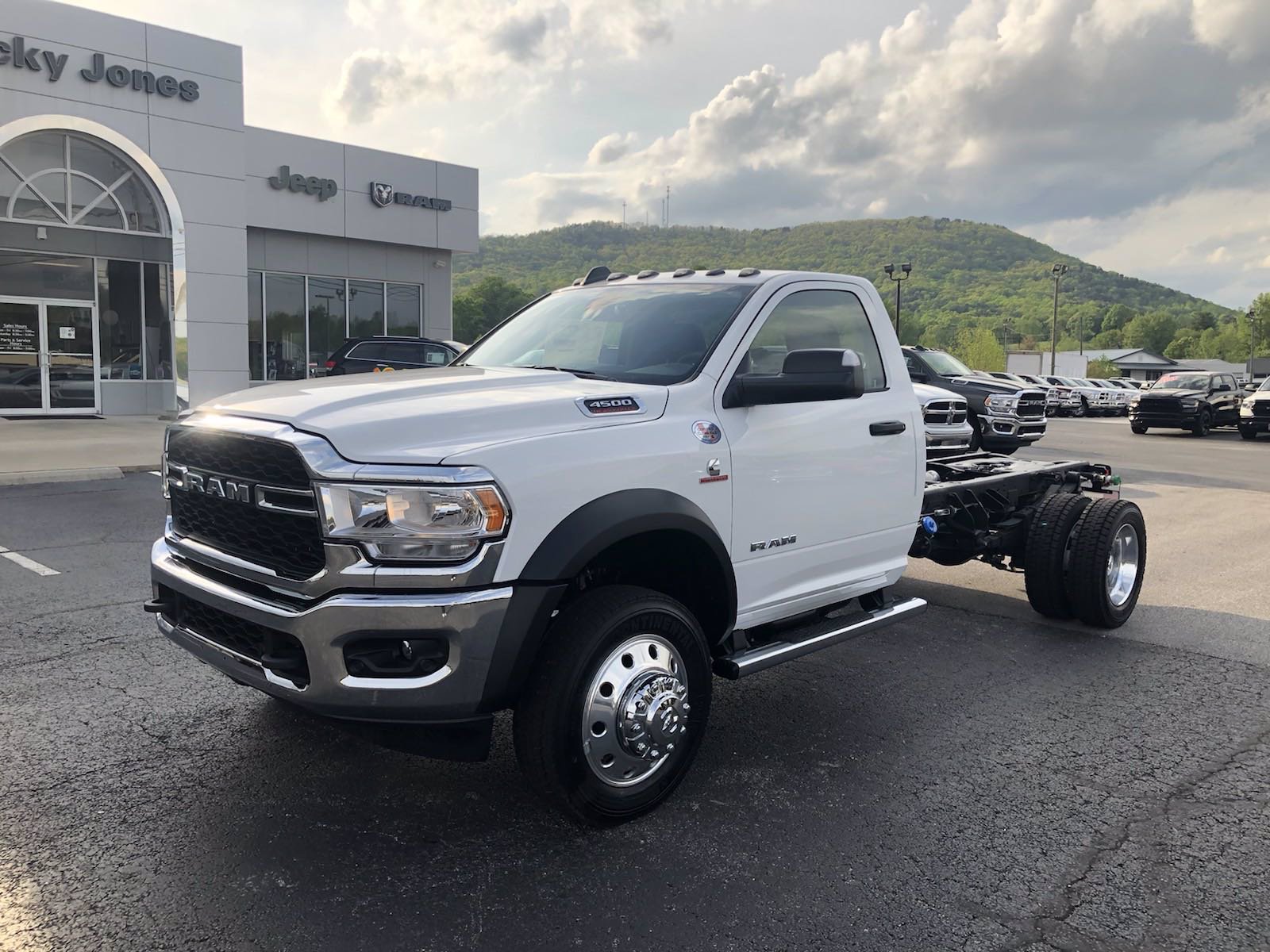 New 2019 RAM 4500 Chassis Cab Tradesman 4×2 Regular Cab