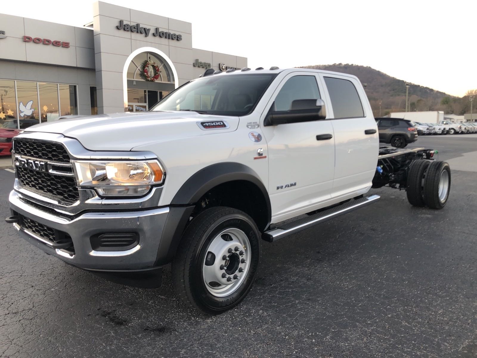 New 2019 RAM 4500 Chassis Cab Tradesman 4×2 Crew Cab